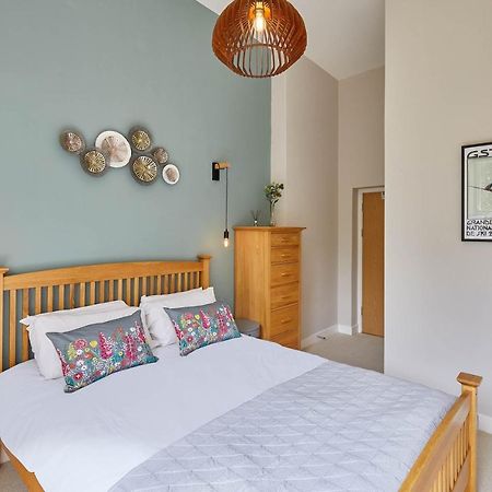 Host & Stay - Easby Hall 2 Scarborough Exteriör bild